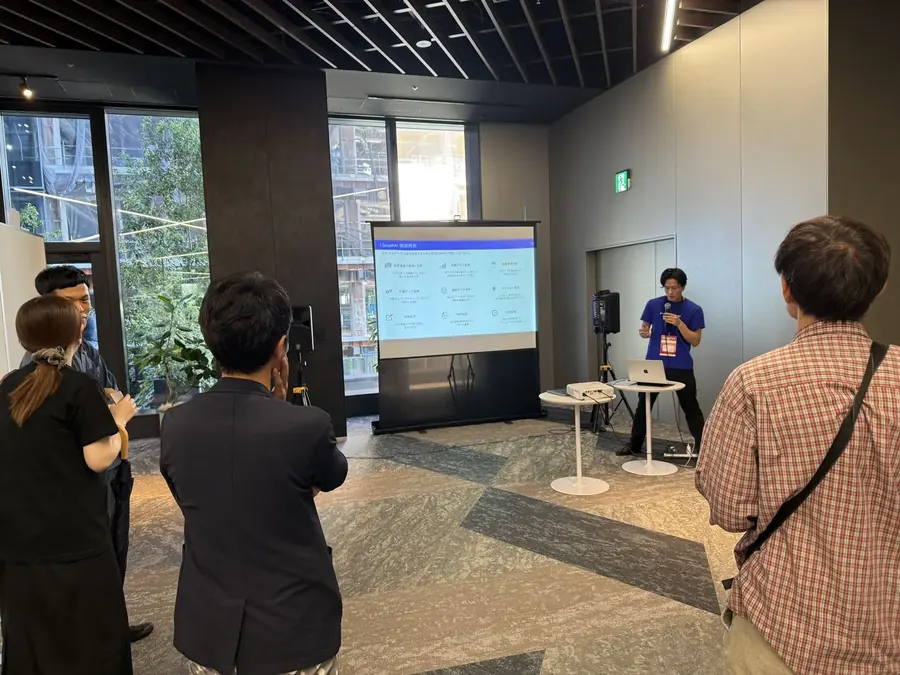 イベント会場でのプレゼンテーション